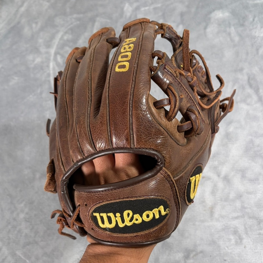 Wilson A800 Baseball Gloves 11.5 Right Handed Throw Youth RHT Leather